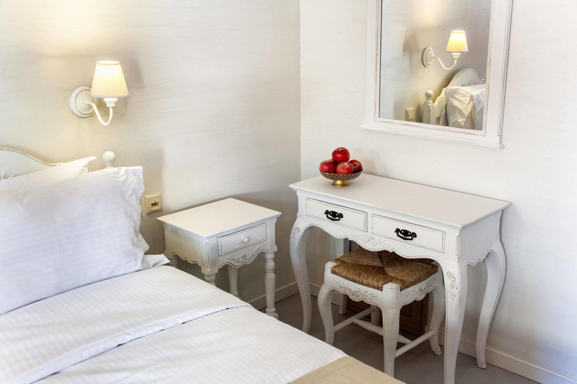 Haones Suites Ioannina Buitenkant foto