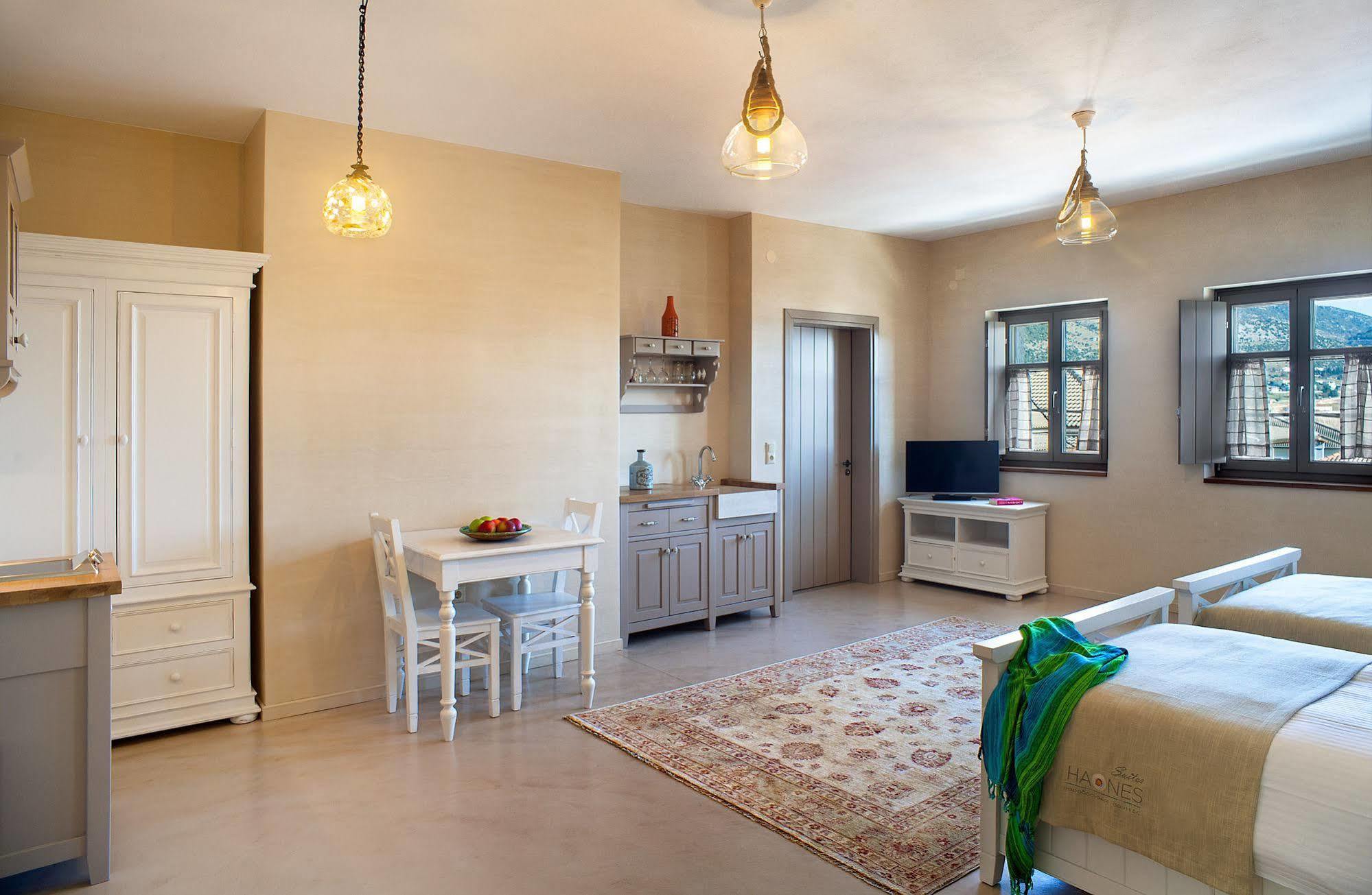 Haones Suites Ioannina Buitenkant foto